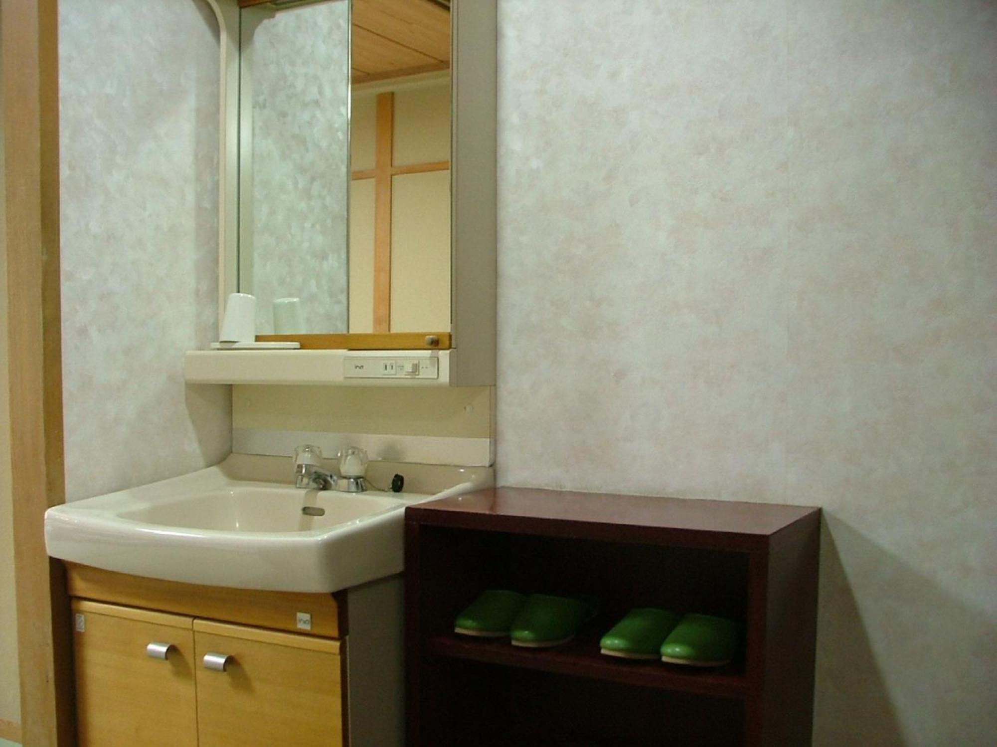 Miyajima Hotel New Kotobuki Hatsukaichi Exteriör bild